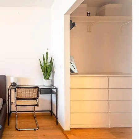 Downtown 2 18th Floor With Free Parking Апартаменты *