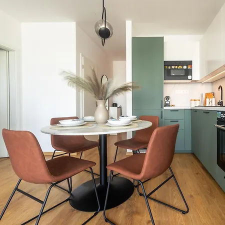 Downtown 2 18th Floor With Free Parking Братислава